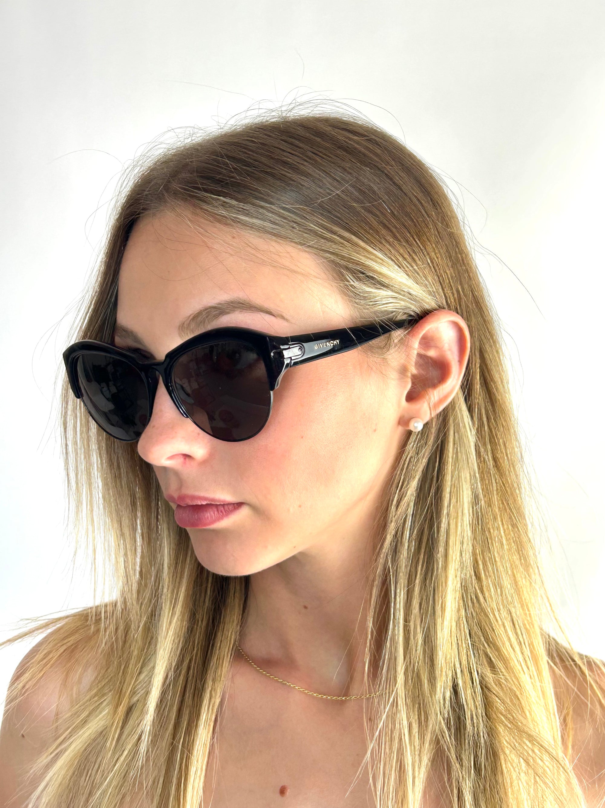 GIVENCHY SGV881 sunglasses