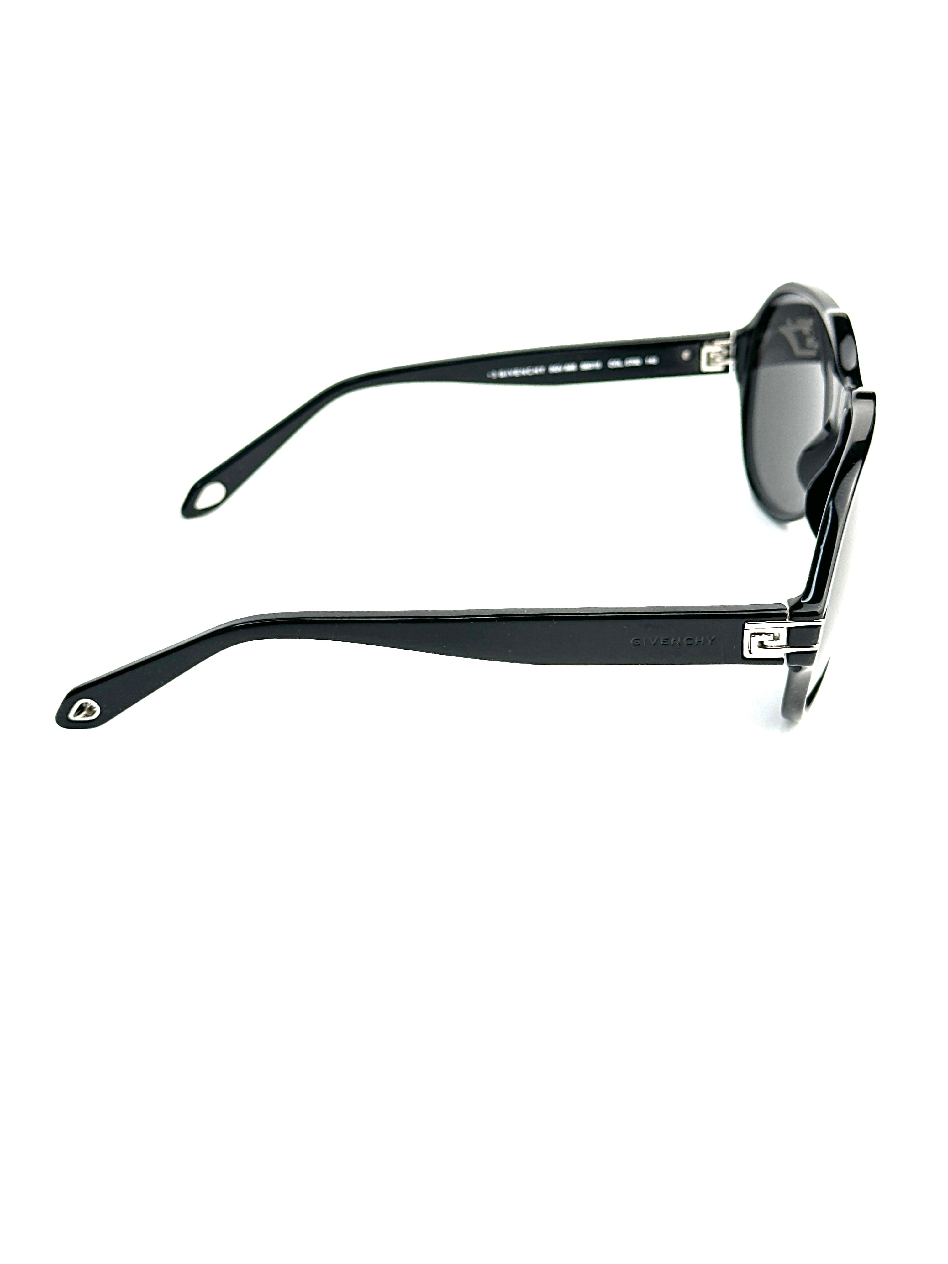 sunglasses GIVENCHY SGV880 09AJ