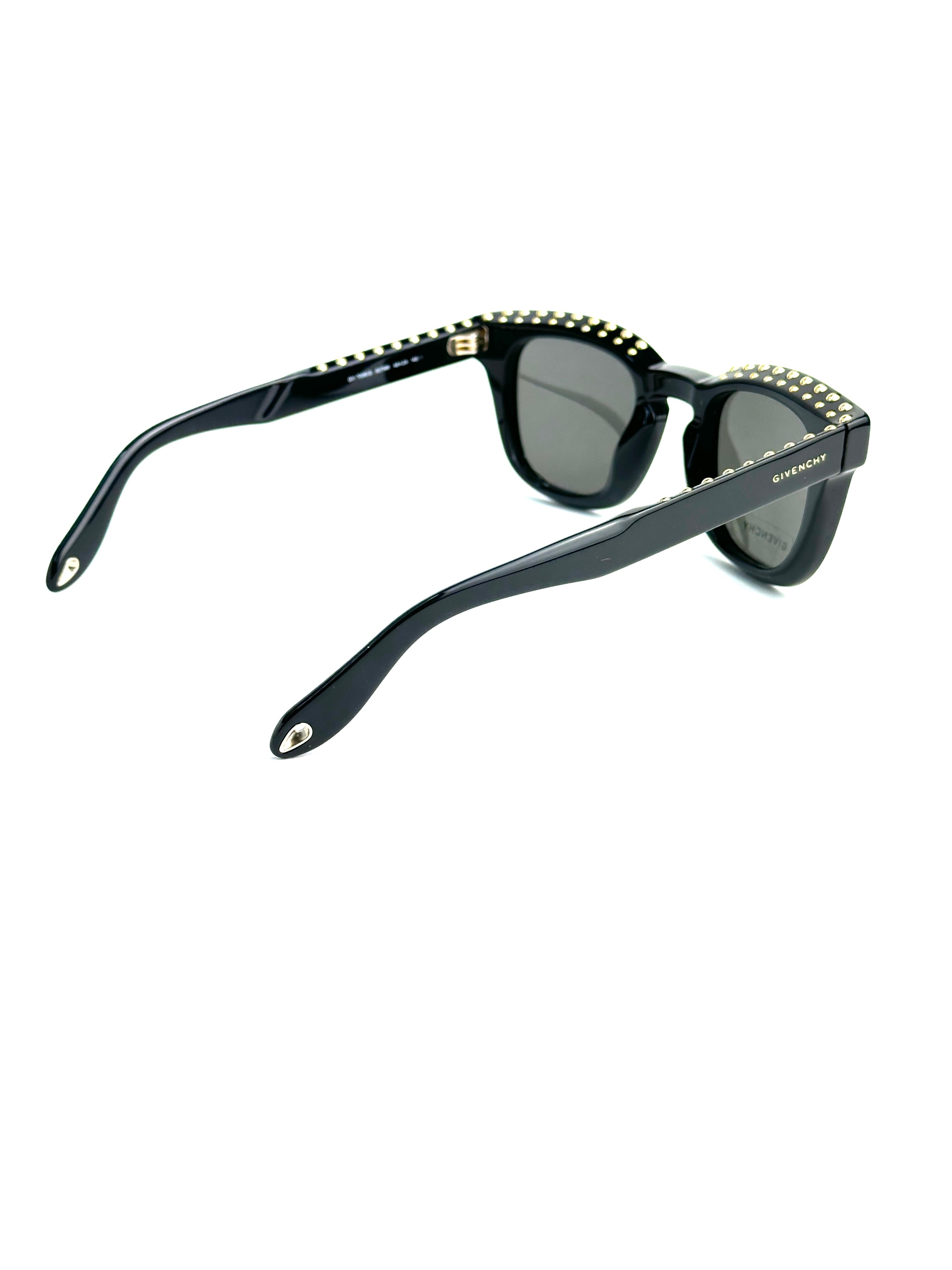 sunglasses GIVENCHY SGV880 09AJ