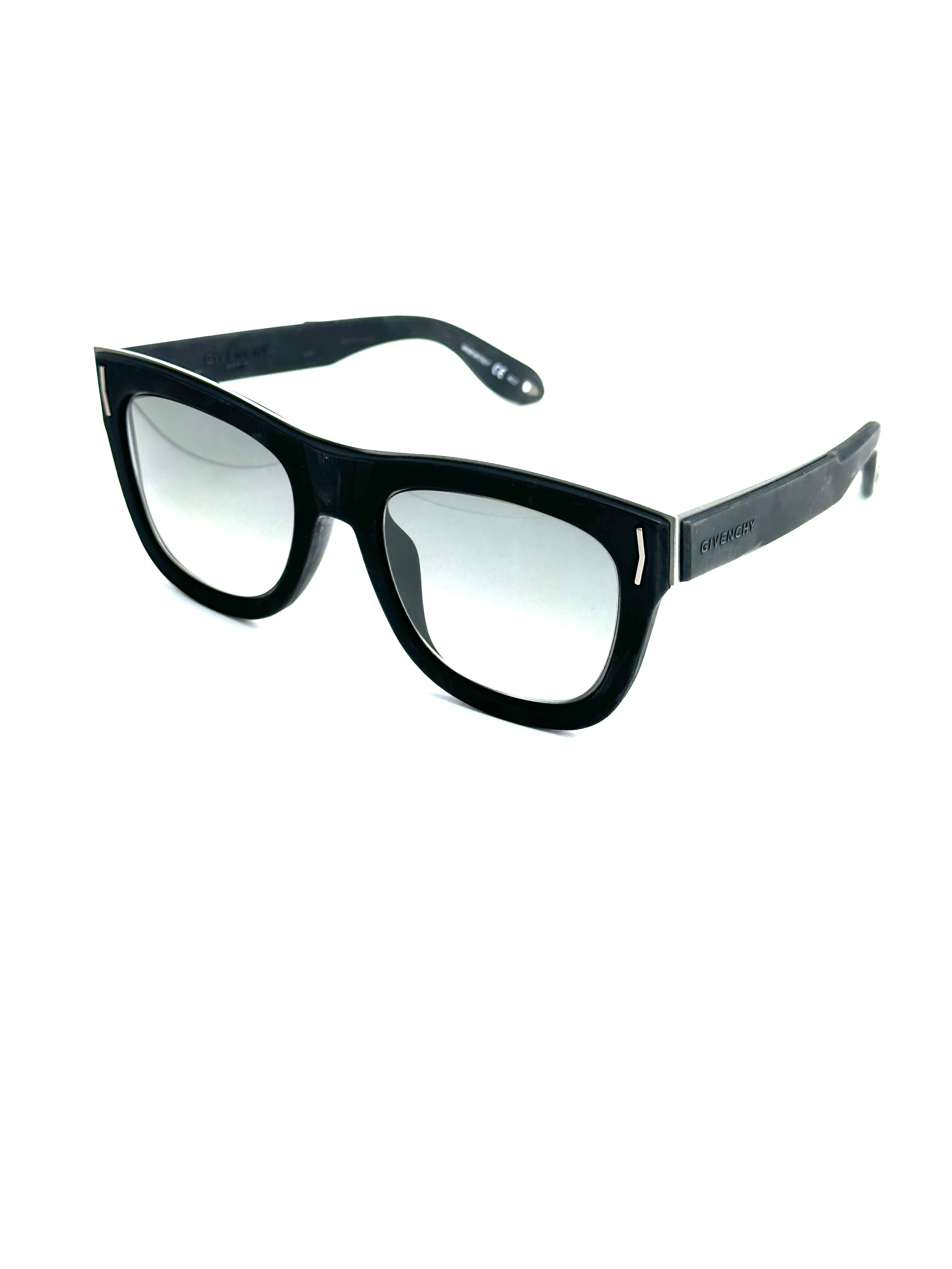 sunglasses GIVENCHY SGV880 09AJ