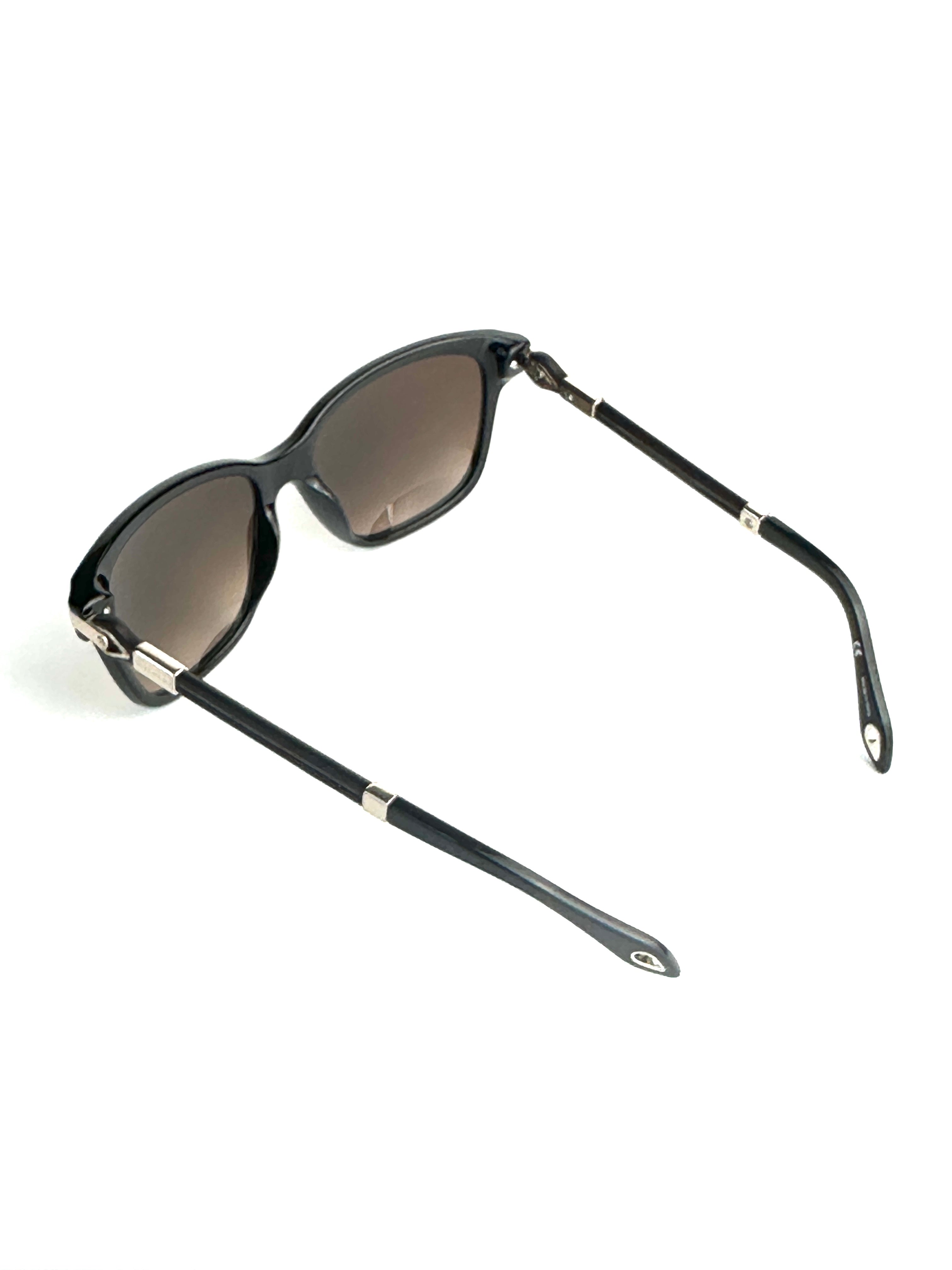 Occhiali da sole GIVENCHY SGV917V 700V