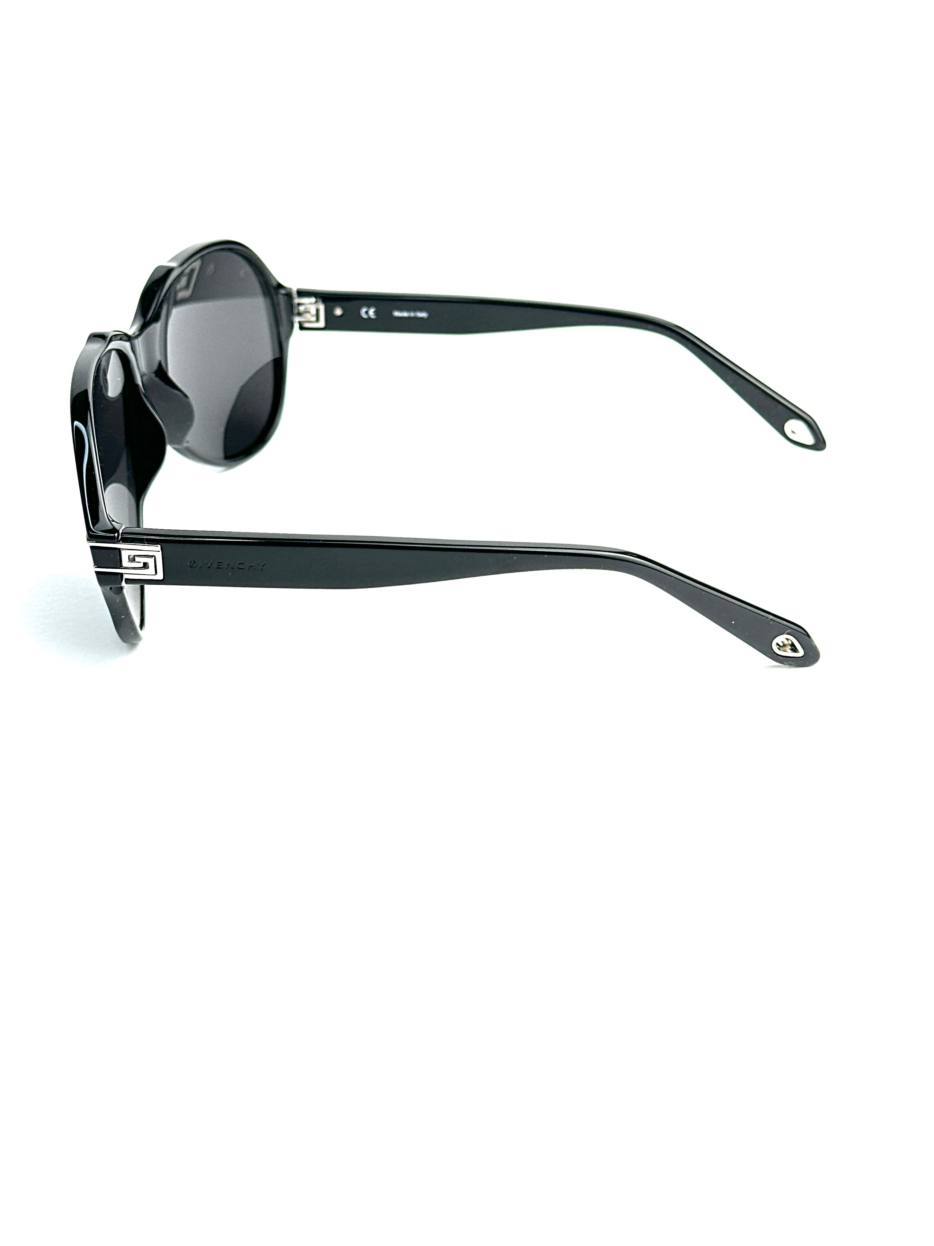 sunglasses GIVENCHY SGV880 09AJ