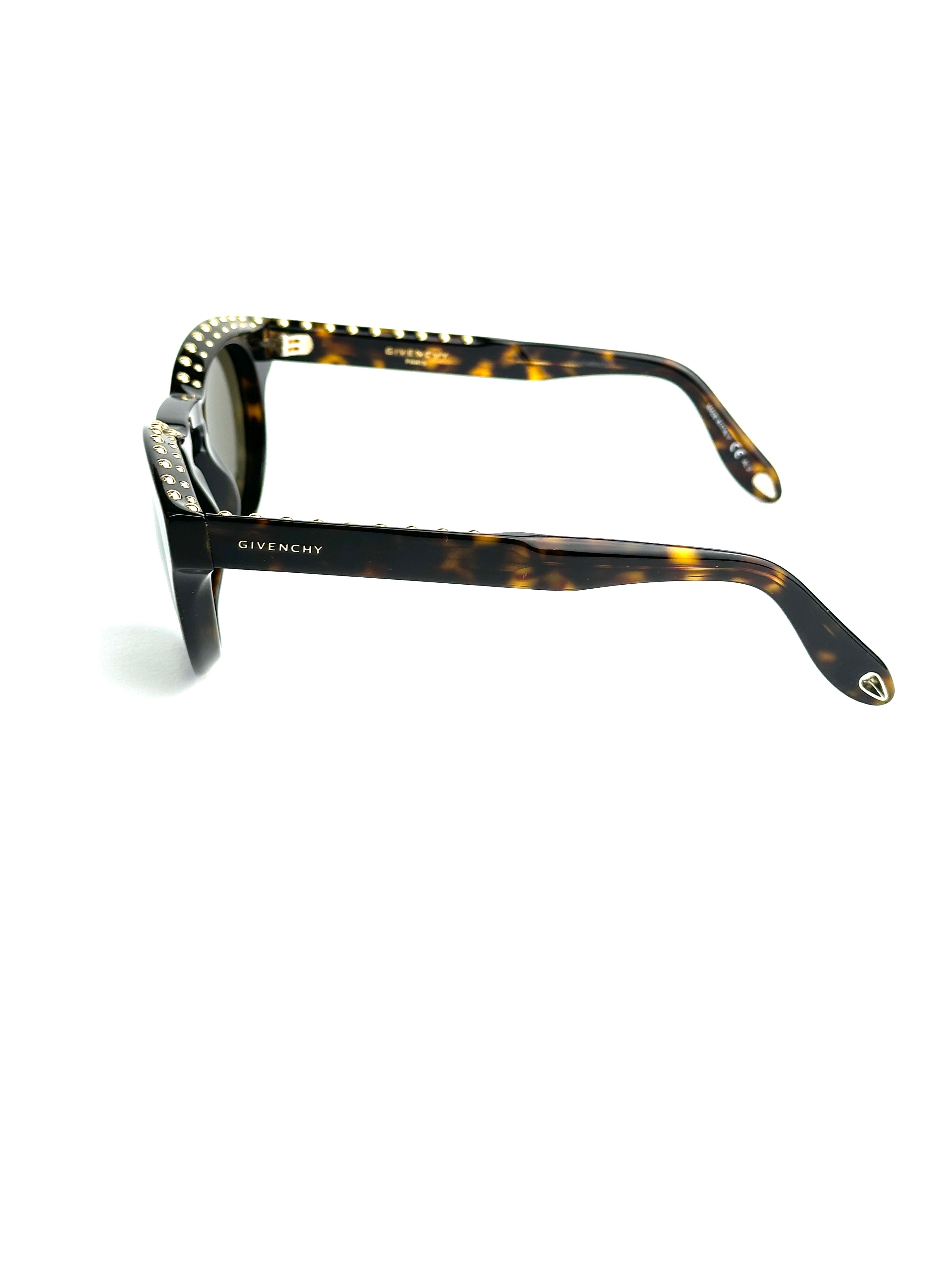sunglasses GIVENCHY SGV880 09AJ