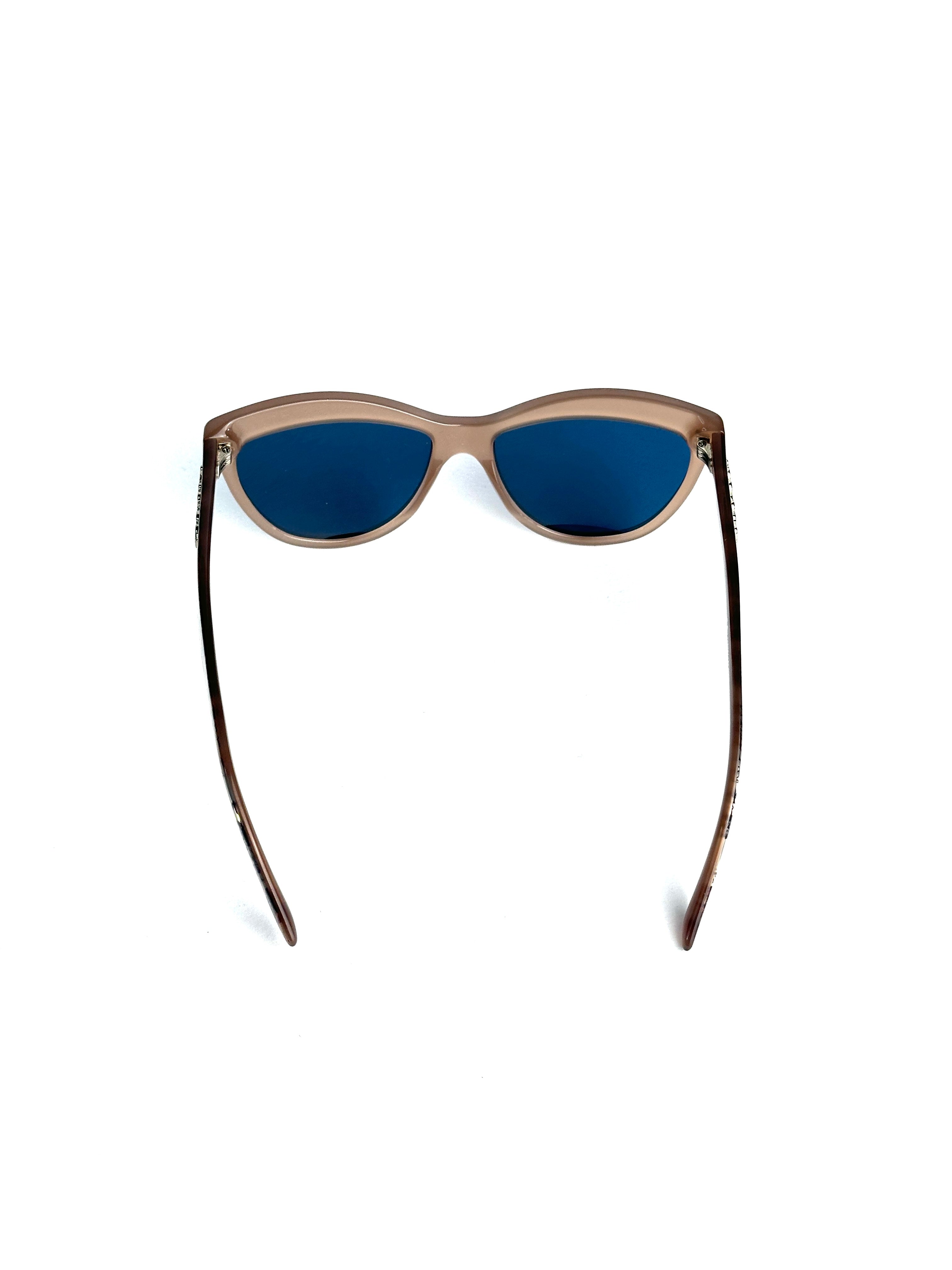 Occhiali da sole BURBERRY B4267