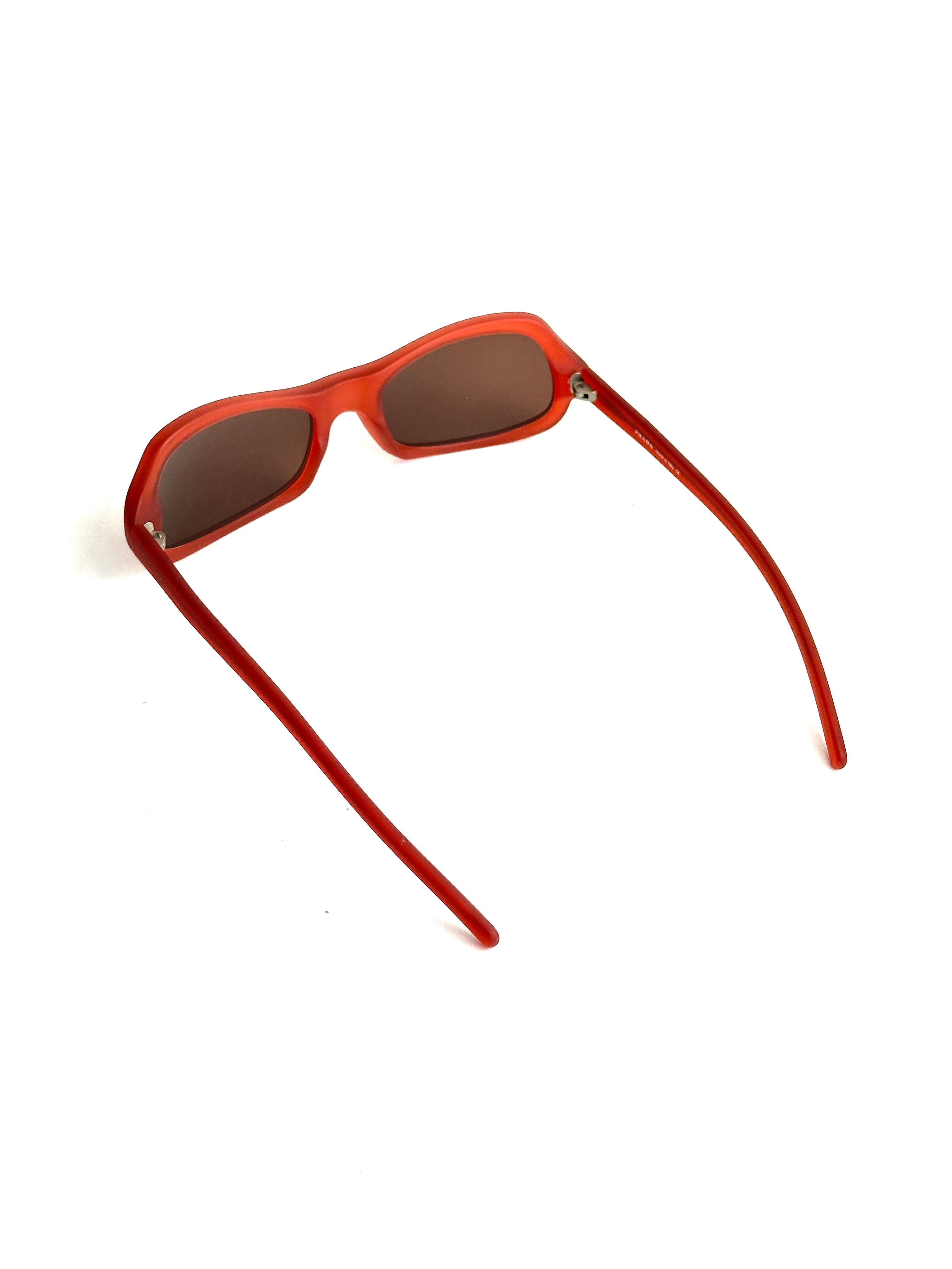 Occhiali da sole PRADA SPR 06A ROSSO