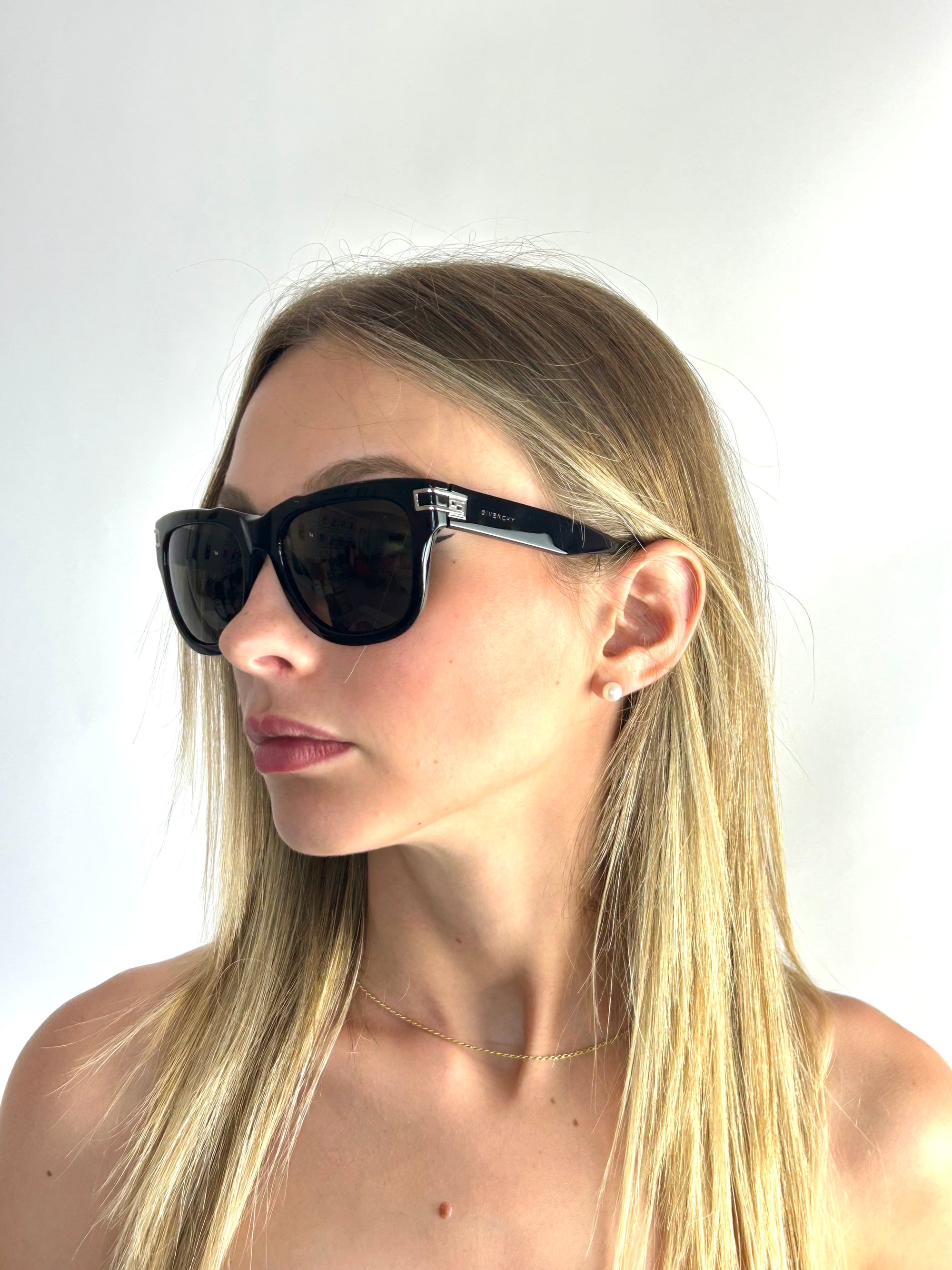GIVENCHY SGV886 0700 sunglasses