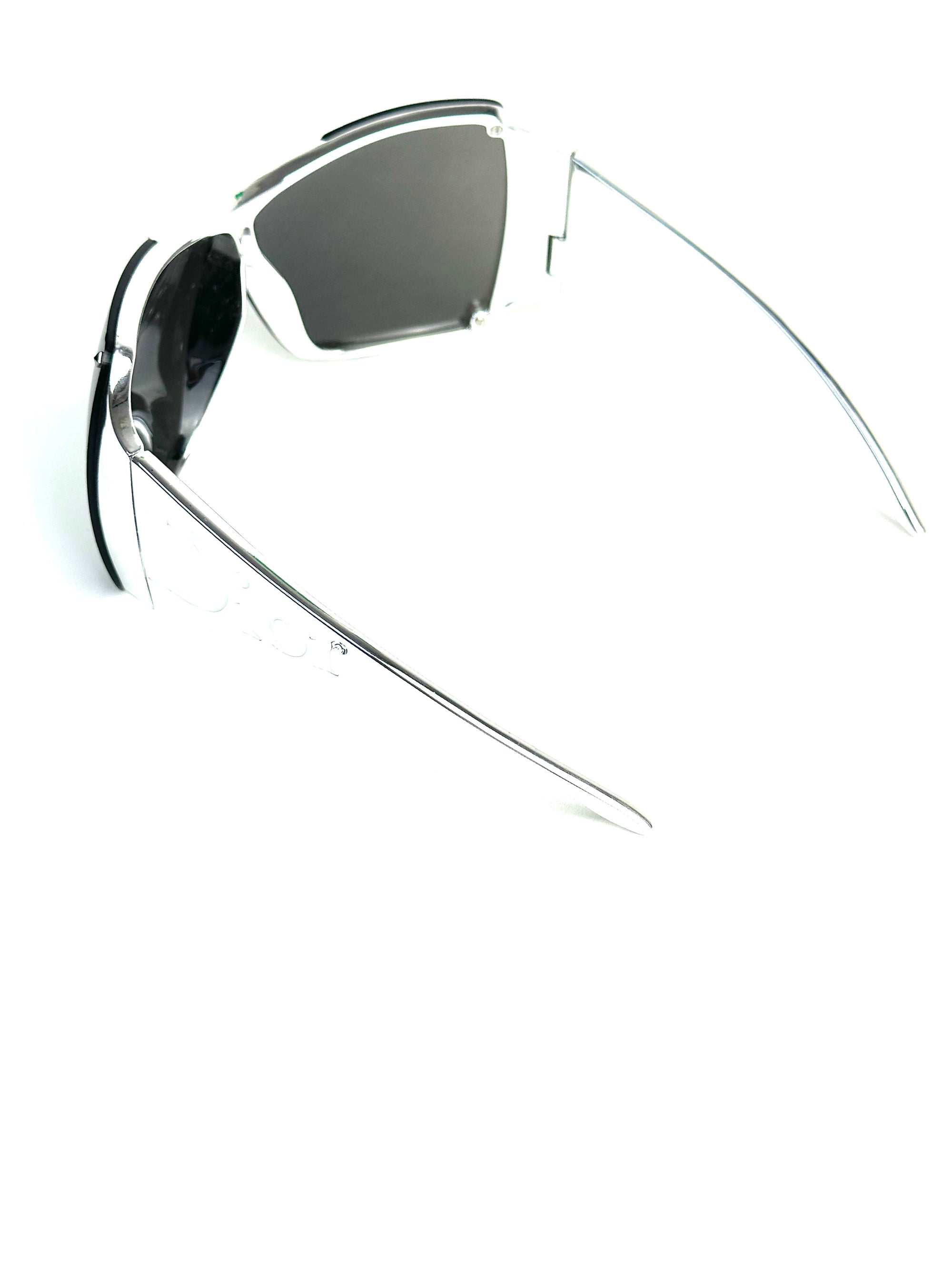 DIOR OVERSHINE1