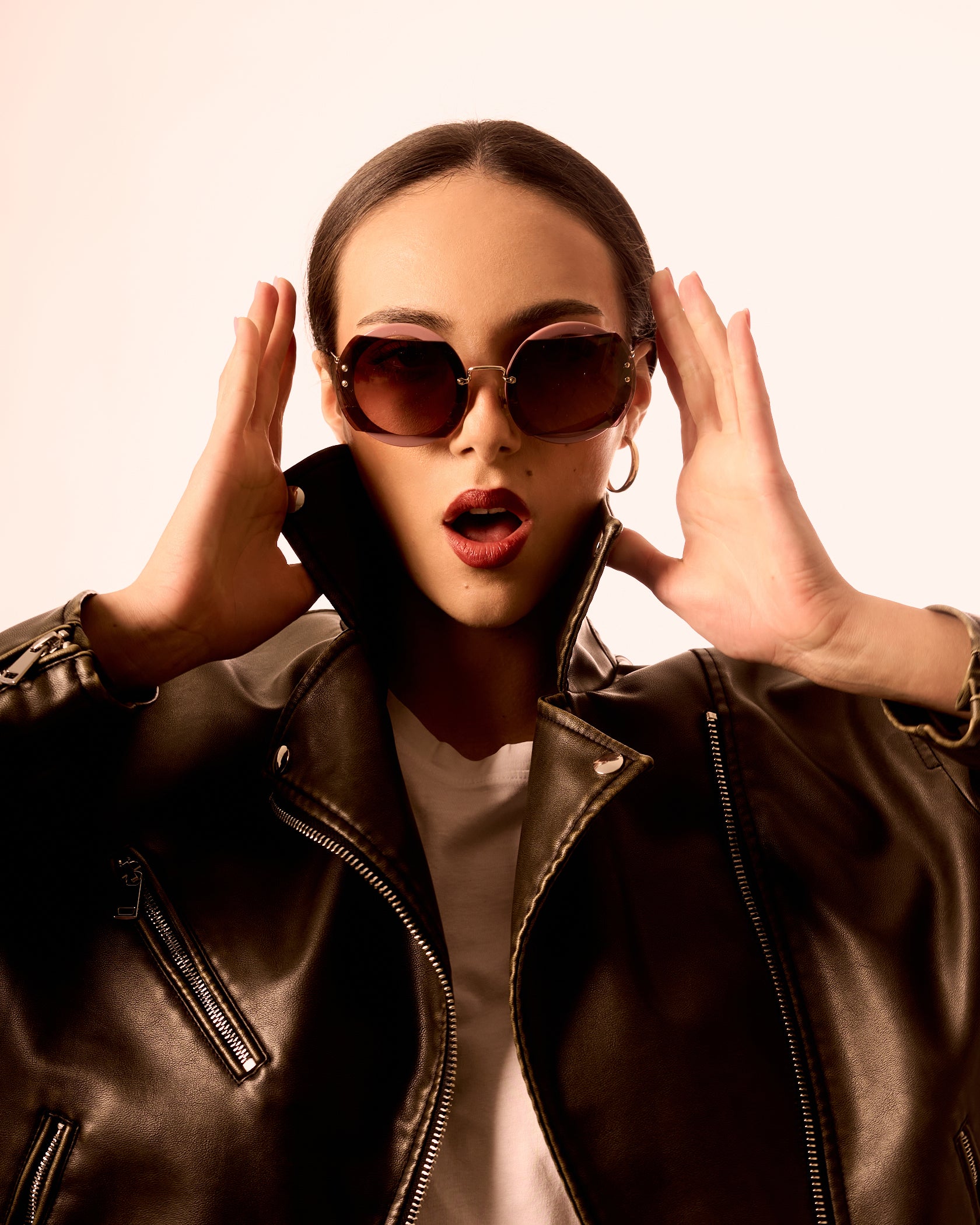MIU MIU SMU06S