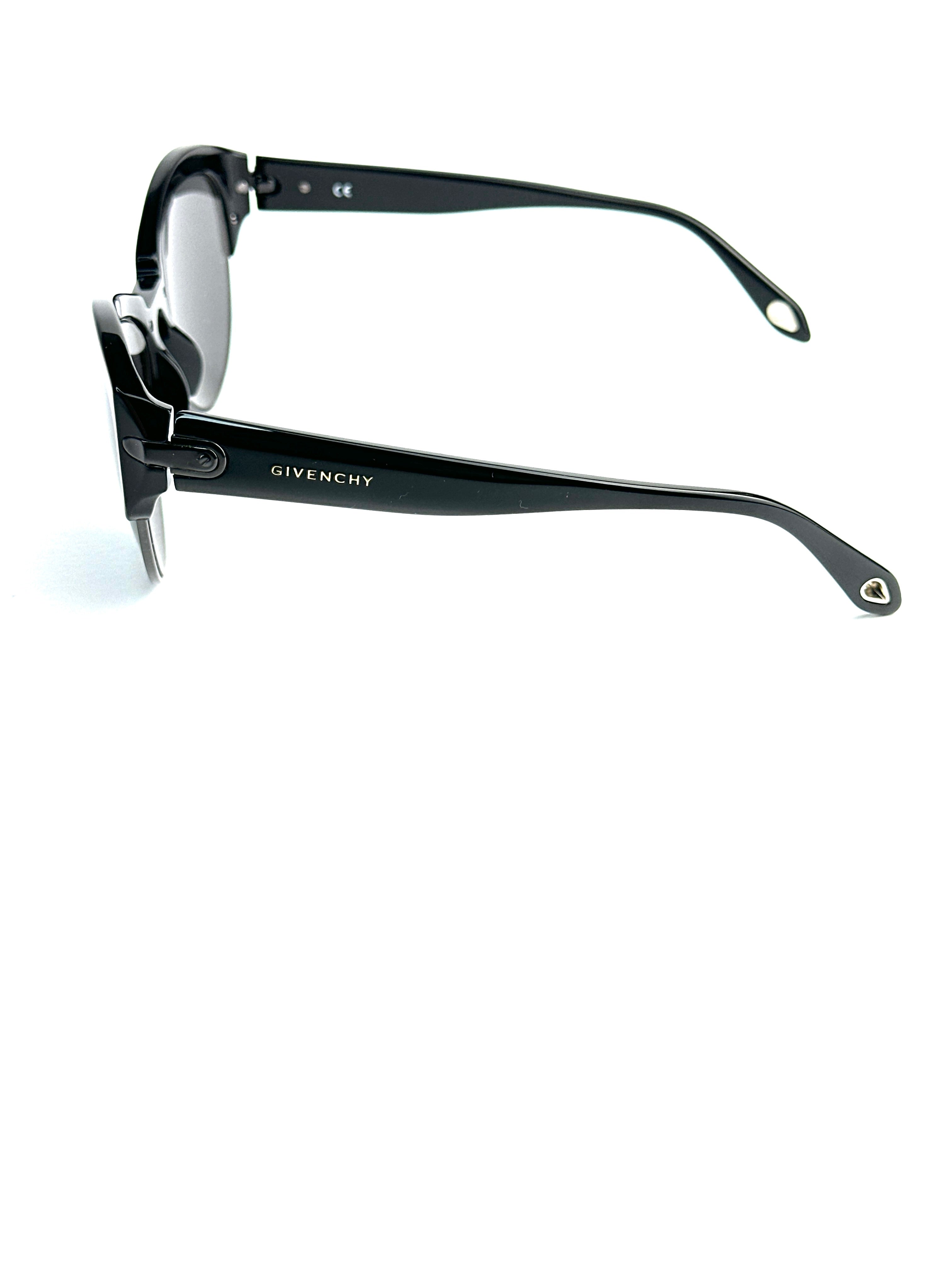 sunglasses GIVENCHY SGV880 09AJ