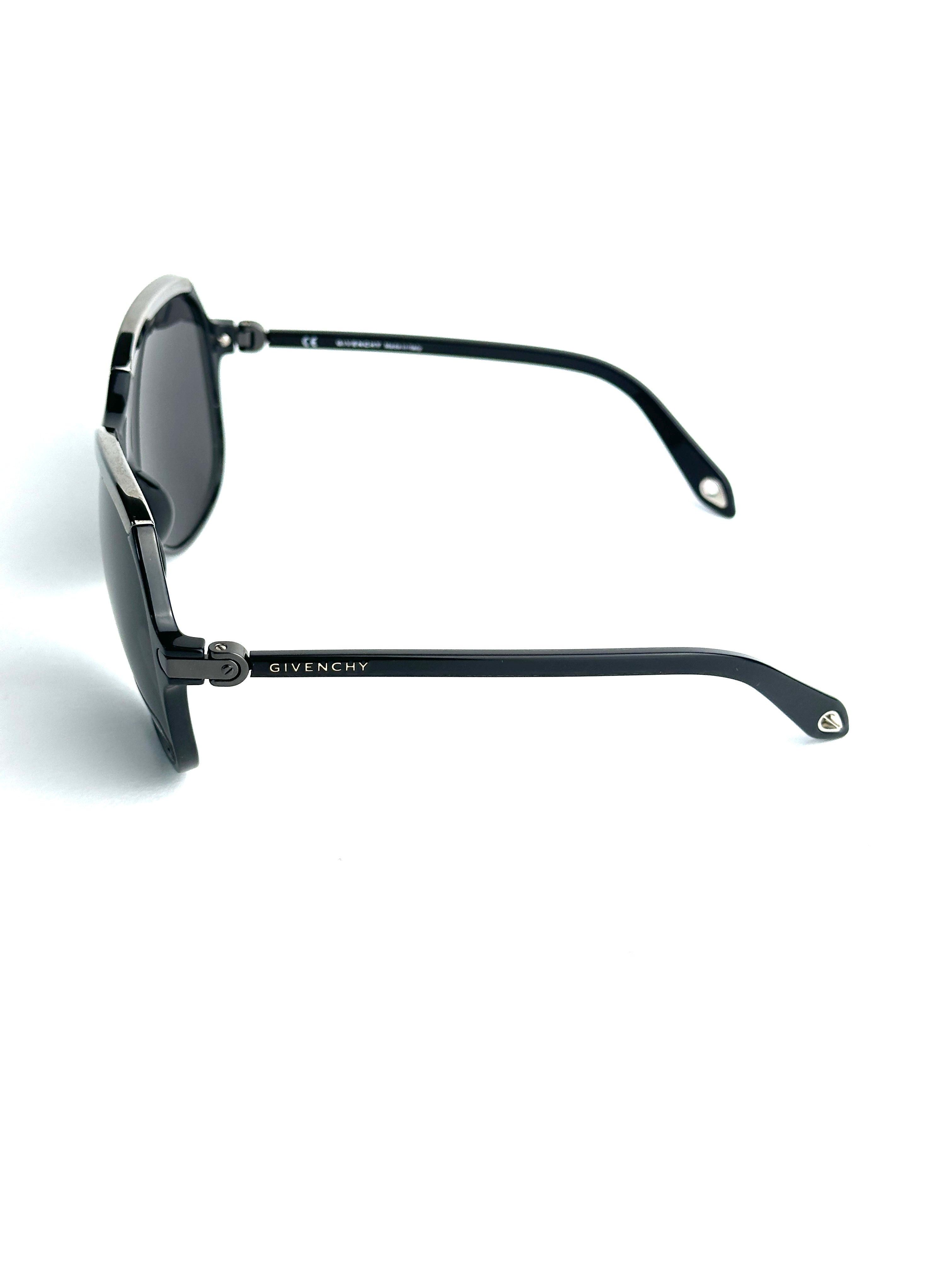 Occhiali da sole GIVENCHY SGV927