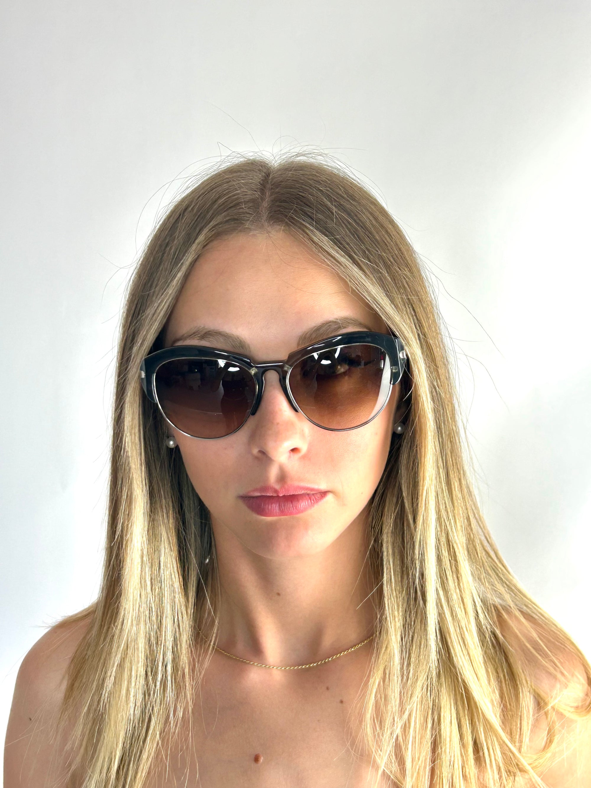 GIVENCHY SGV881 0AH8 sunglasses