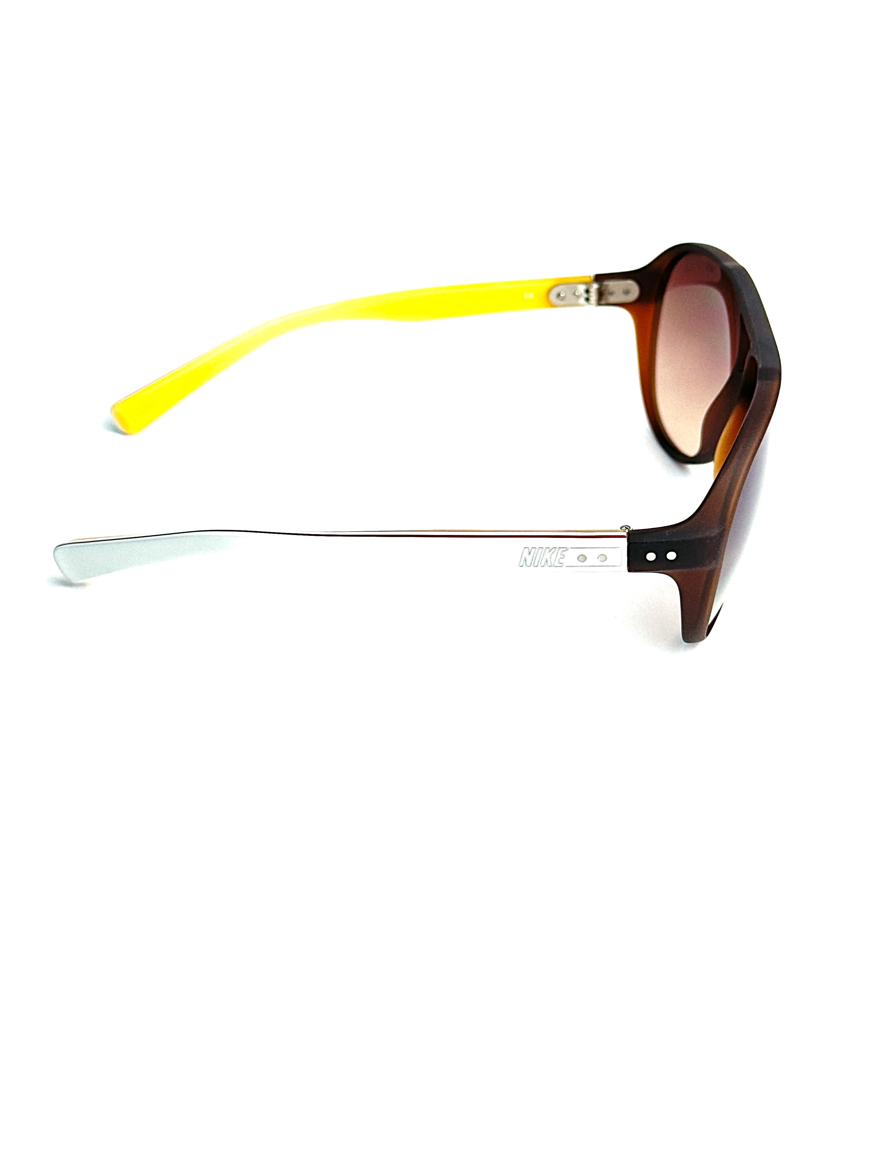 Occhiali da sole NIKE EV0640 212