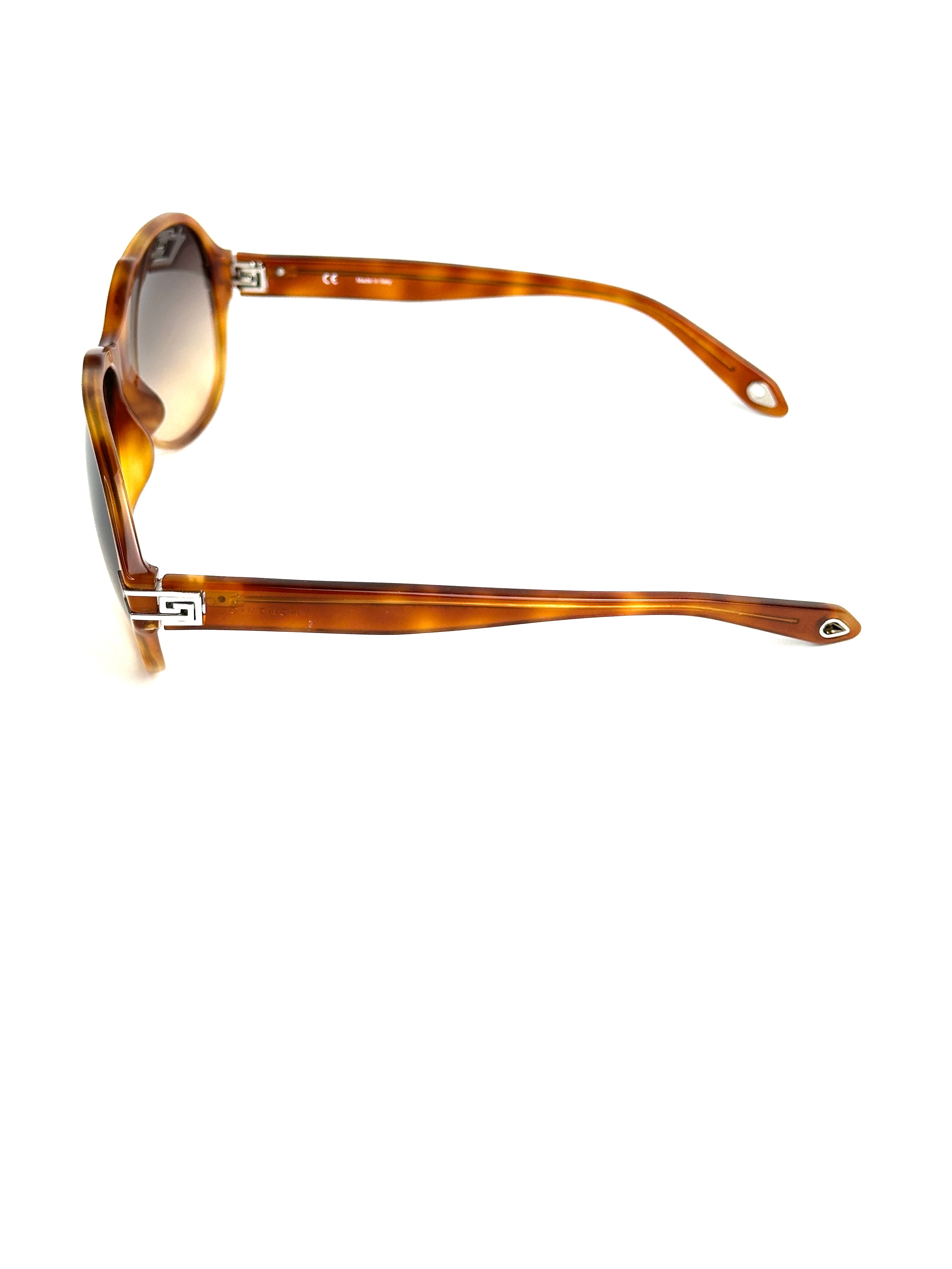 GIVENCHY SGV885 06PL sunglasses