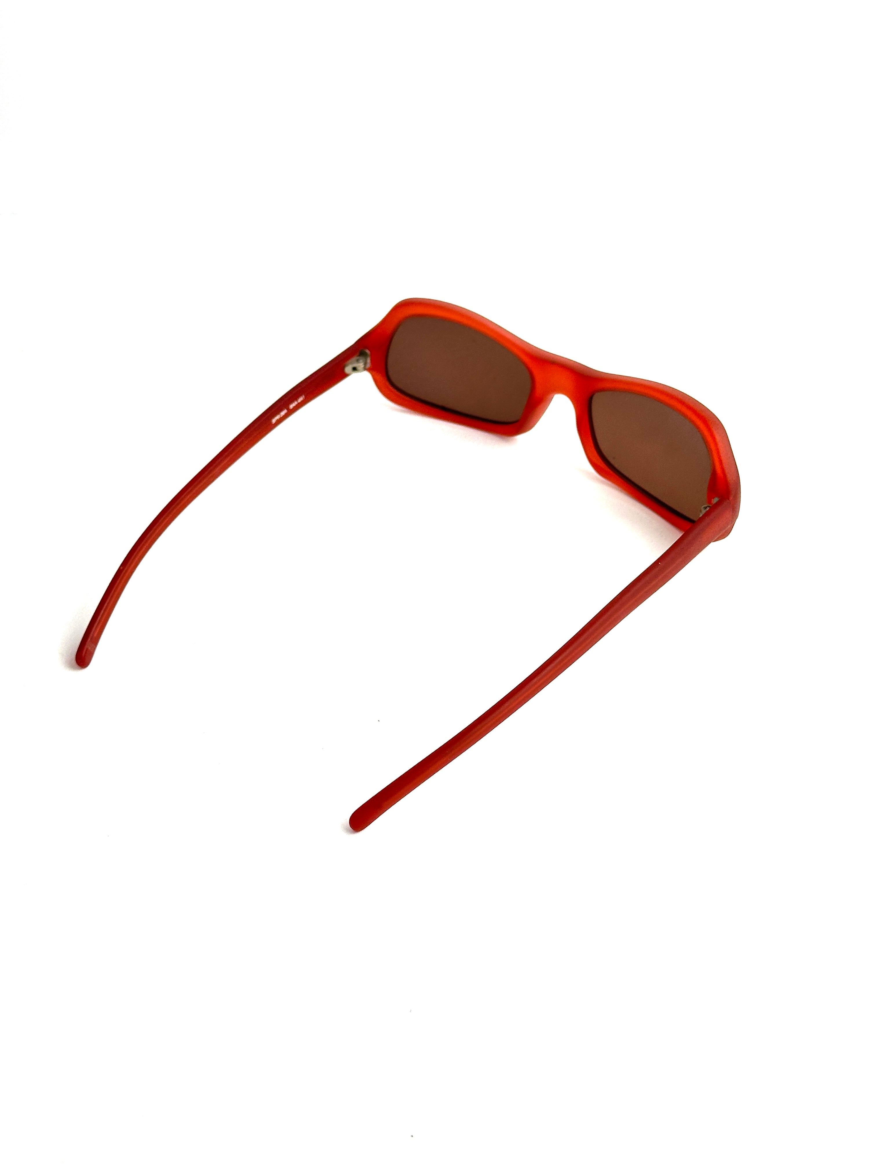 Occhiali da sole PRADA SPR 06A ROSSO