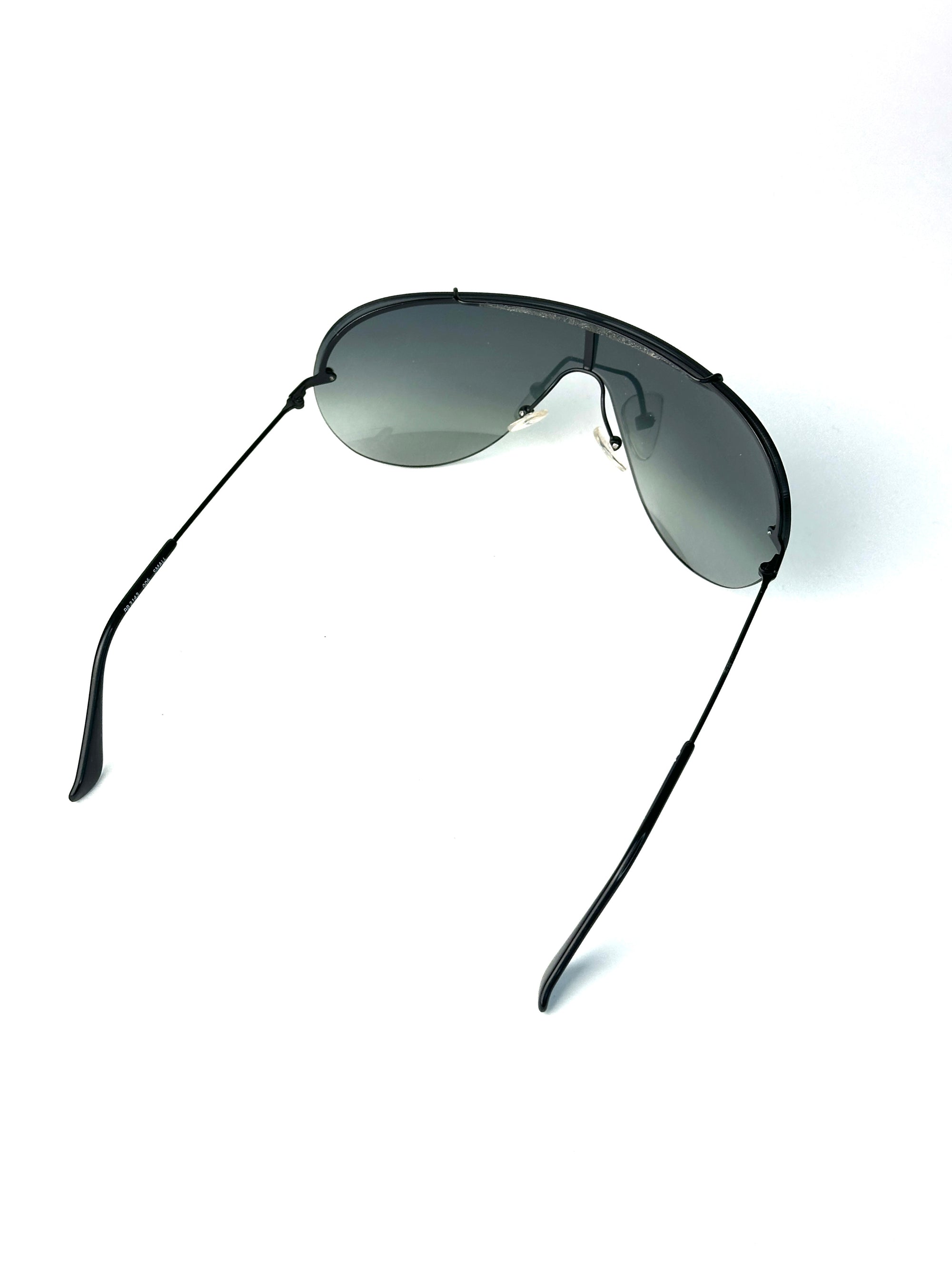 RAY-BAN RB3143