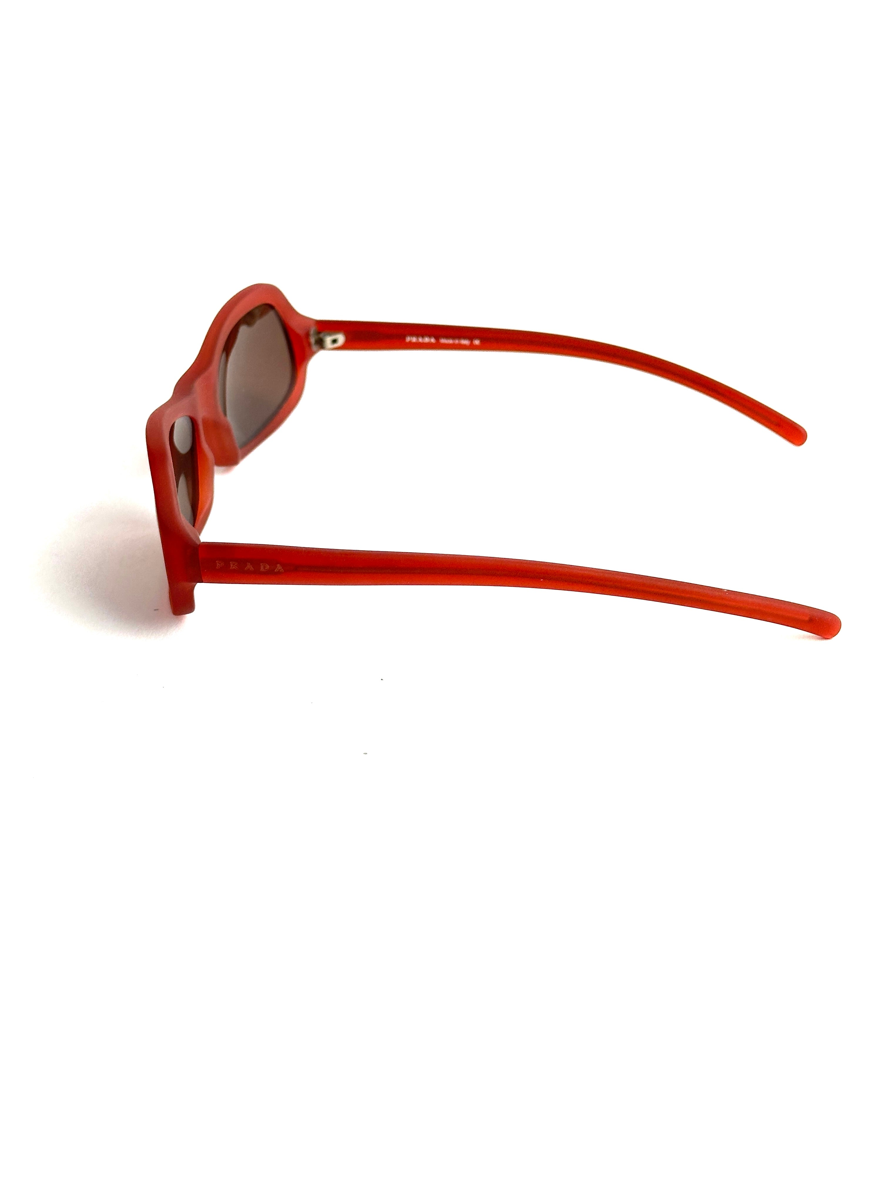 Occhiali da sole PRADA SPR 06A ROSSO