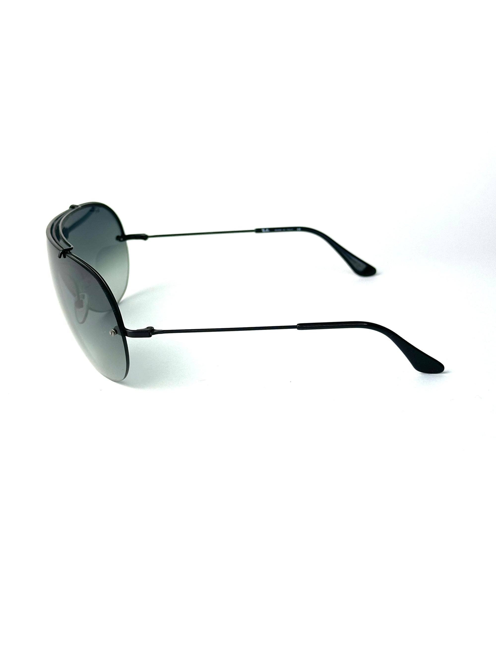 RAY-BAN RB3143