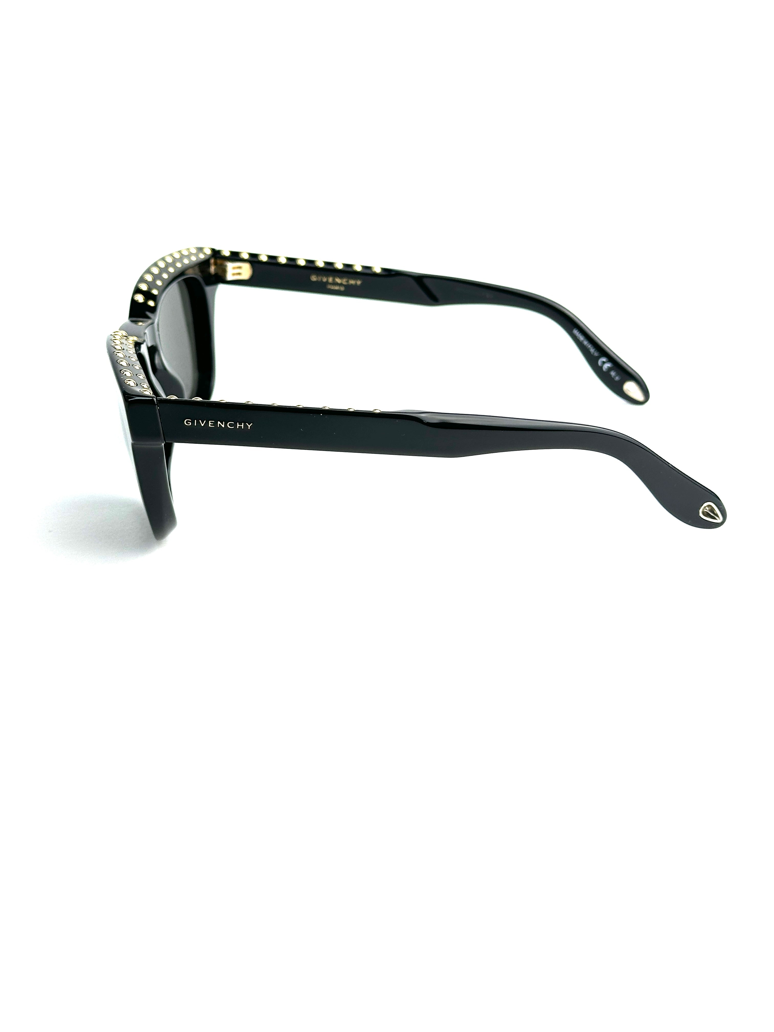 sunglasses GIVENCHY SGV880 09AJ
