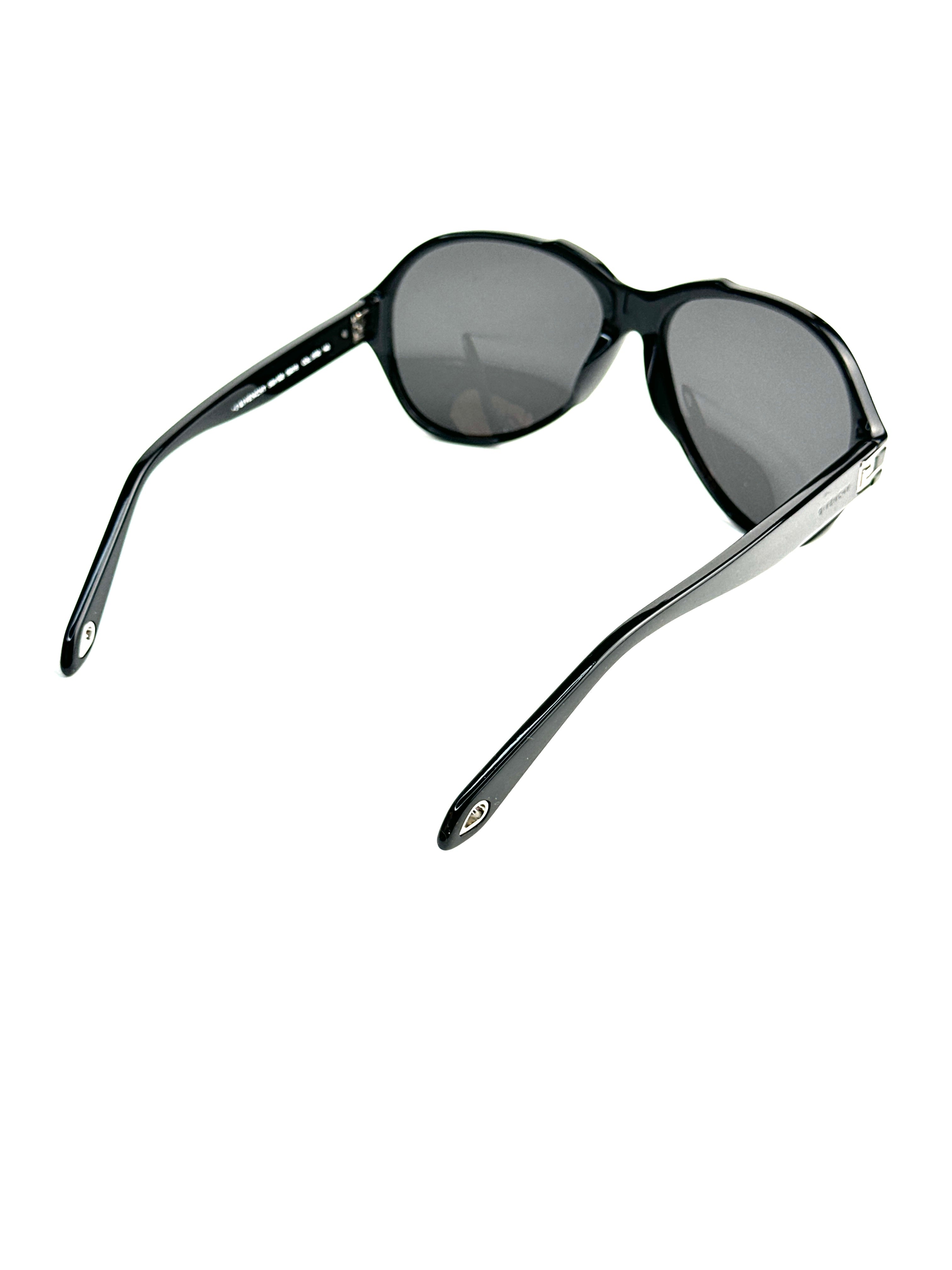 sunglasses GIVENCHY SGV880 09AJ