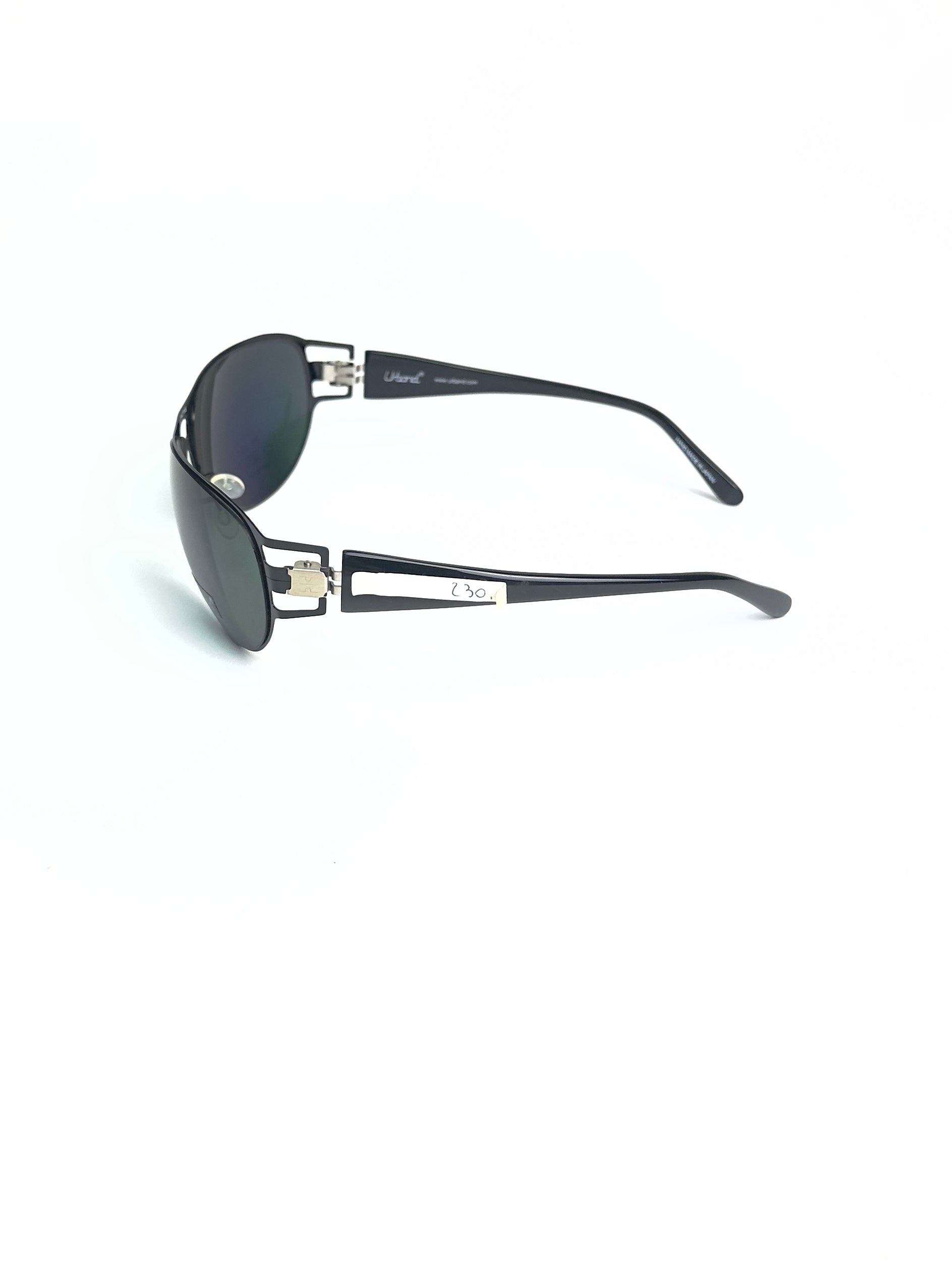 URBAND TITANIUM
