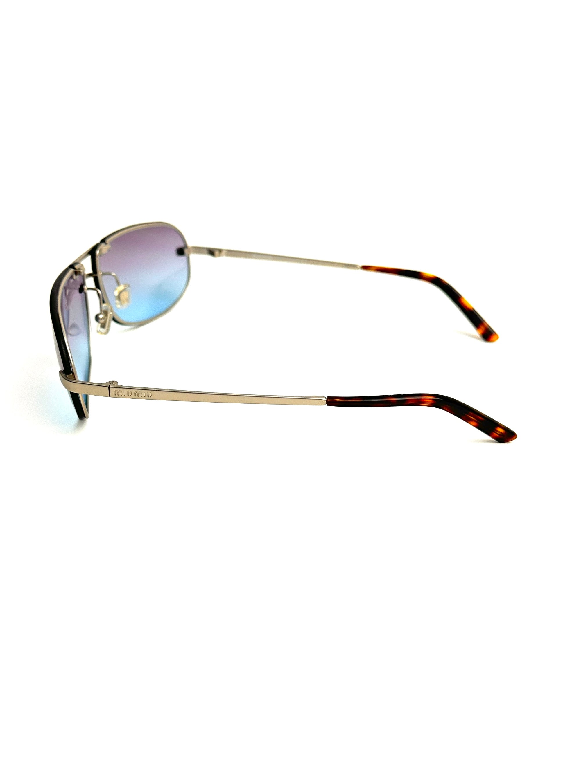 MIU MIU SMU52B lente sfumata azzurra