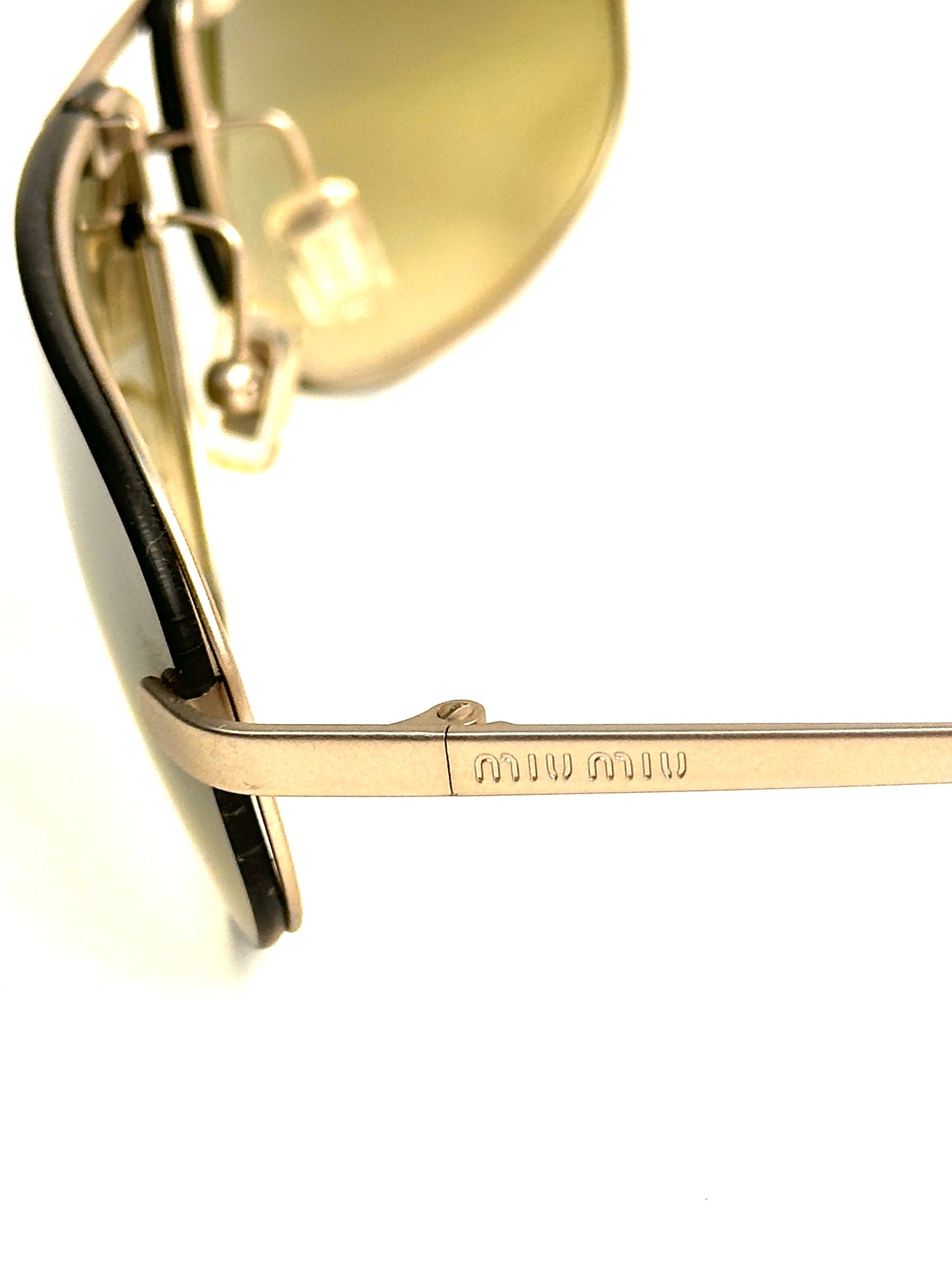 MIU MIU SMU52B lente sfumata verde