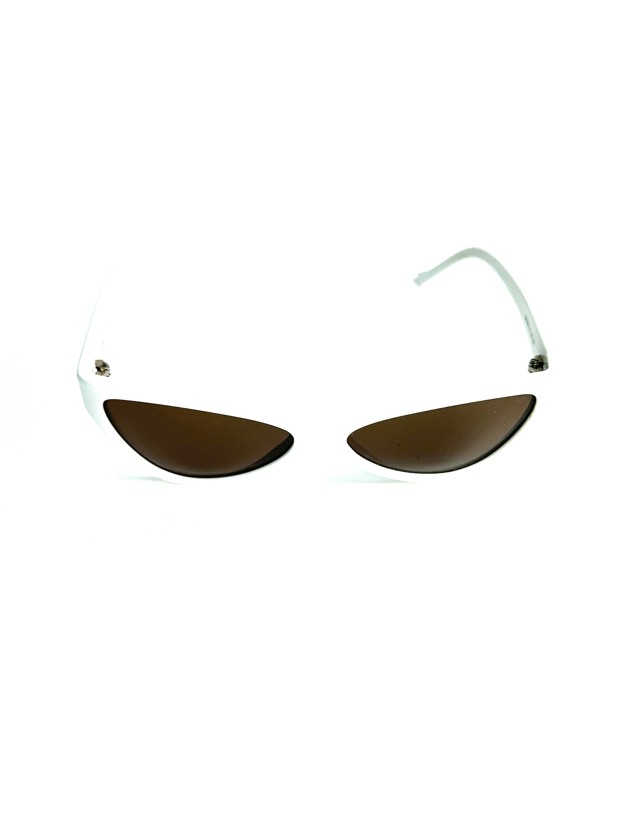 Occhiali da sole MIU MIU SMU09A