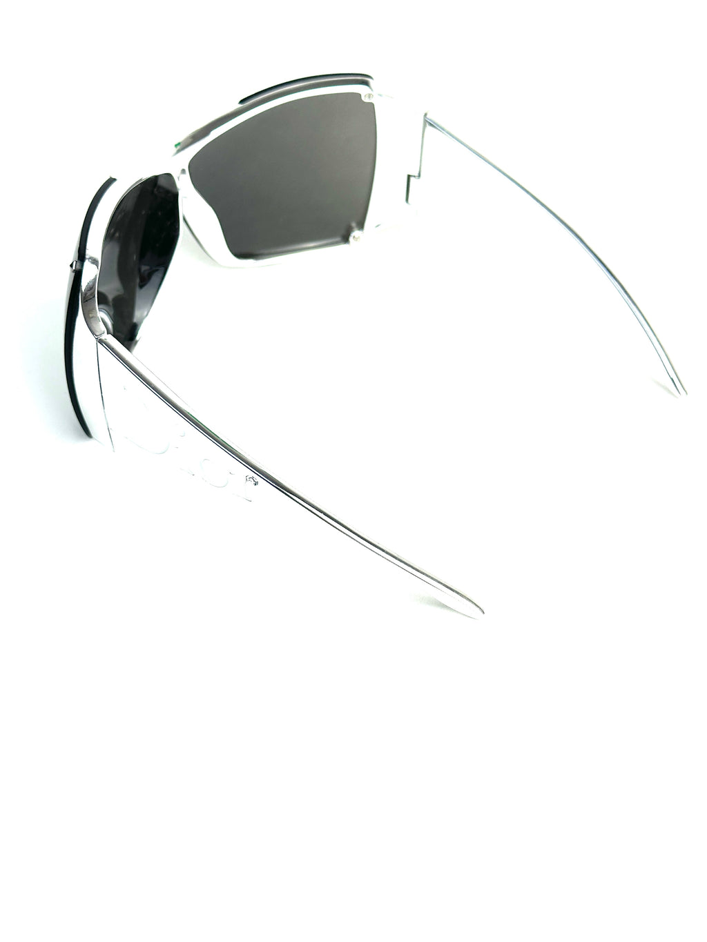 DIOR OVERSHINE1