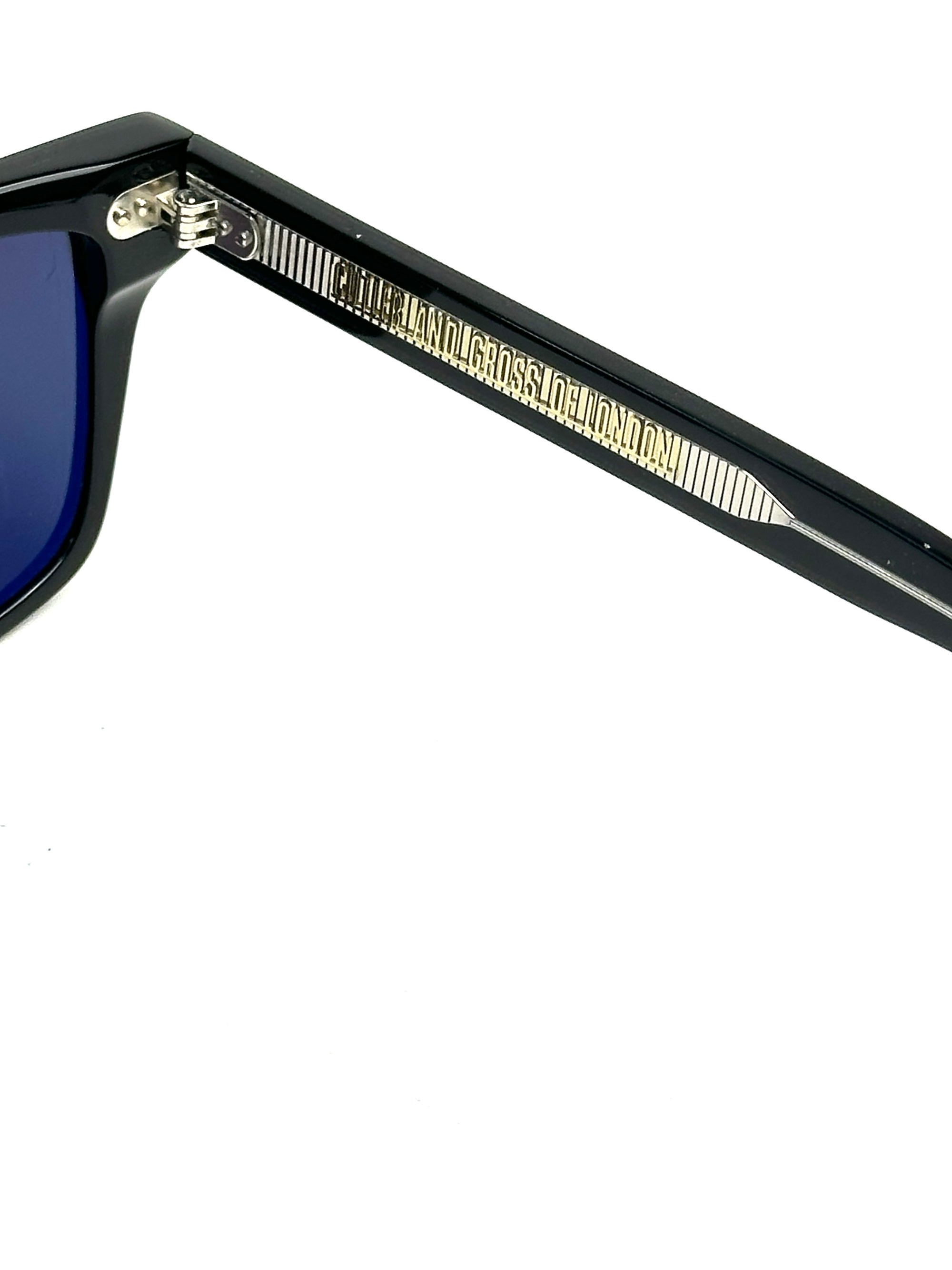 CUTLER ET GROSS M1357
